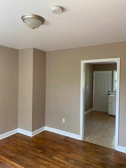 Building Photo - 2122 Haven Cir