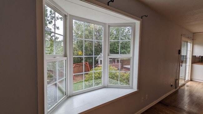 Building Photo - 5473 Alteza Dr