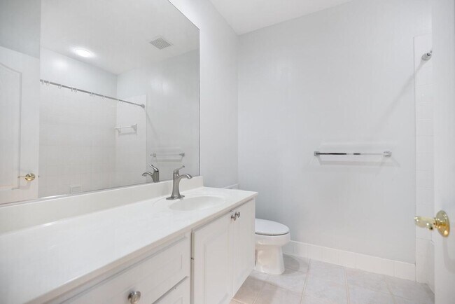 Building Photo - 329 Legare Ct