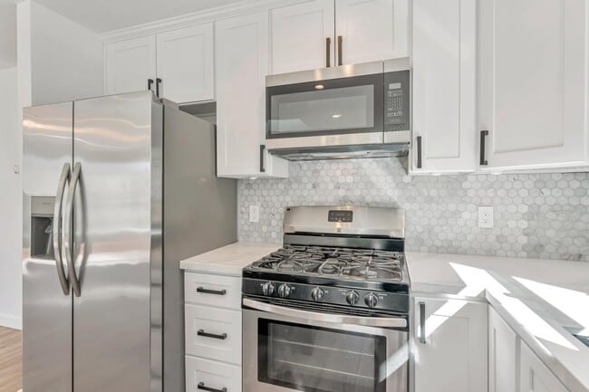 Building Photo - 2668 Quartz St