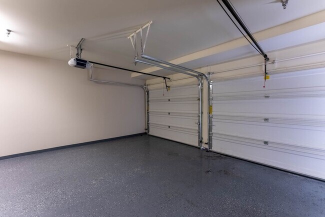 Building Photo - Discover the Ultimate in South Austin Living at Skybridge Lofts - Modern 2 Bedroom, 2.5 Bathroom ...