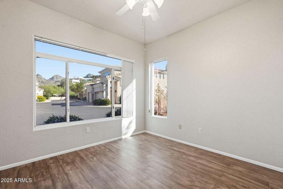 Building Photo - 1747 E Northern Ave