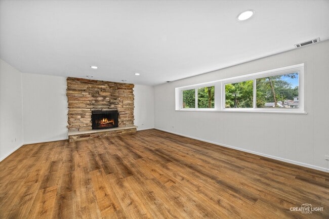 Building Photo - 1333 Briarwood Dr