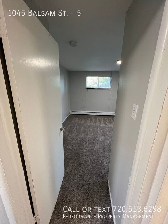 Building Photo - 1045 Balsam St