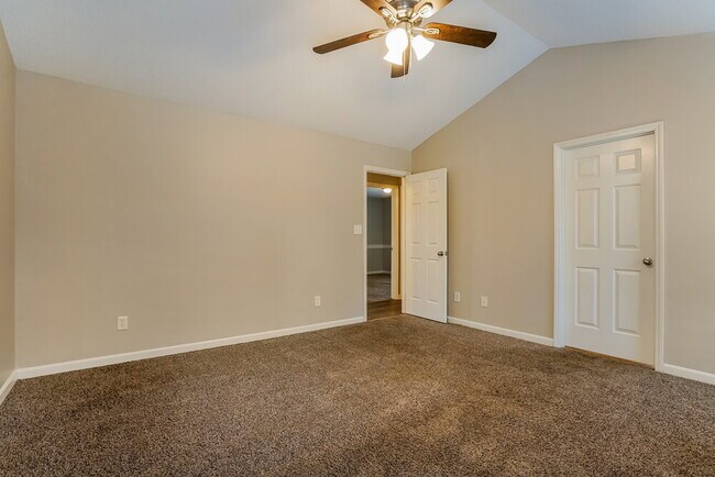 Building Photo - 125 Biltmore Dr