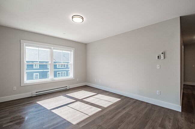 Building Photo - 12 S Bridgton Rd