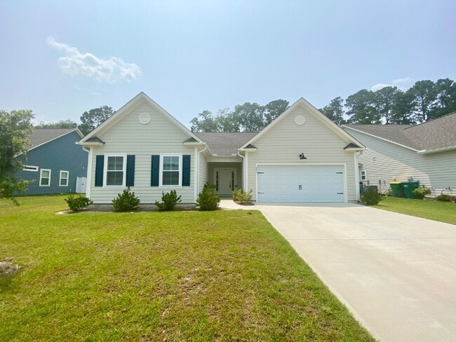 Primary Photo - Lovely Three Bedroom Home Located in Lawto...