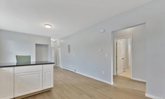 Building Photo - 213 Westland St