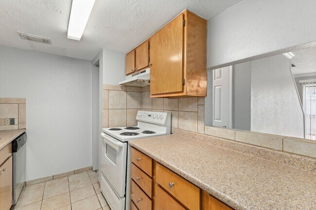 Building Photo - 9516 Pagewood Ln