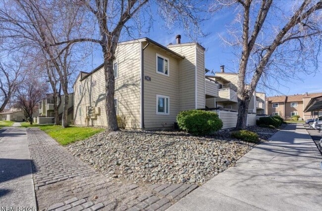 Building Photo - 530 E Patriot Blvd