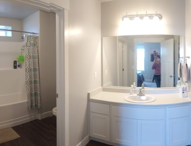 Building Photo - 4234 McKellen Dr