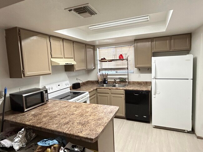 Primary Photo - 422 W Pebble Beach Dr