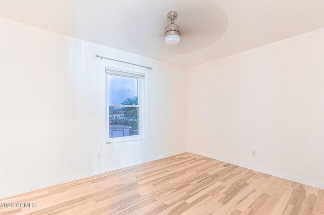 Building Photo - 5625 E Tierra Buena Ln