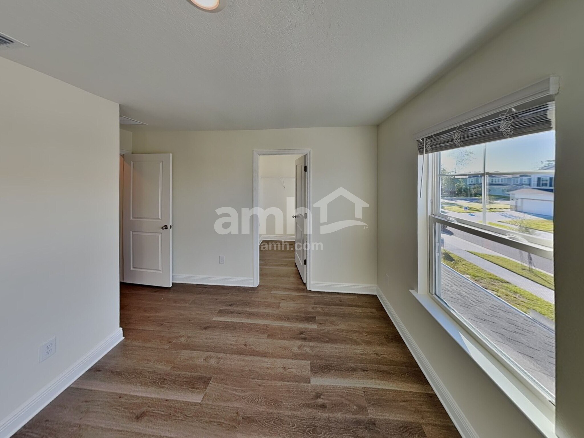 Building Photo - 5994 Sycamore Pl St