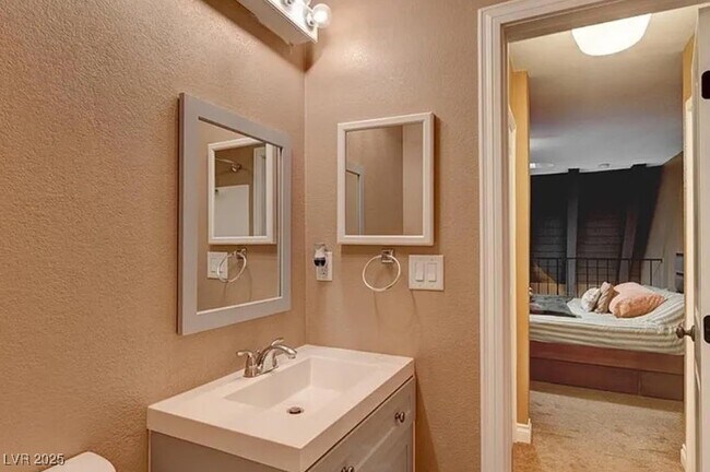 Building Photo - 6504 Ironbark Ln