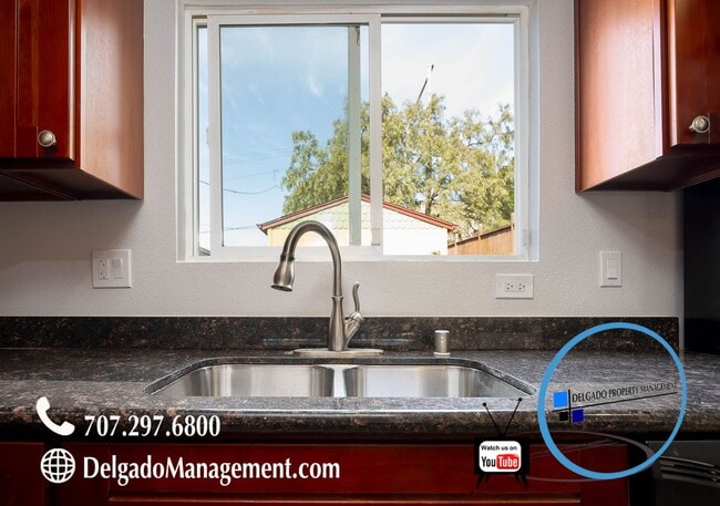 Building Photo - East Vallejo historic home with modern upgrades