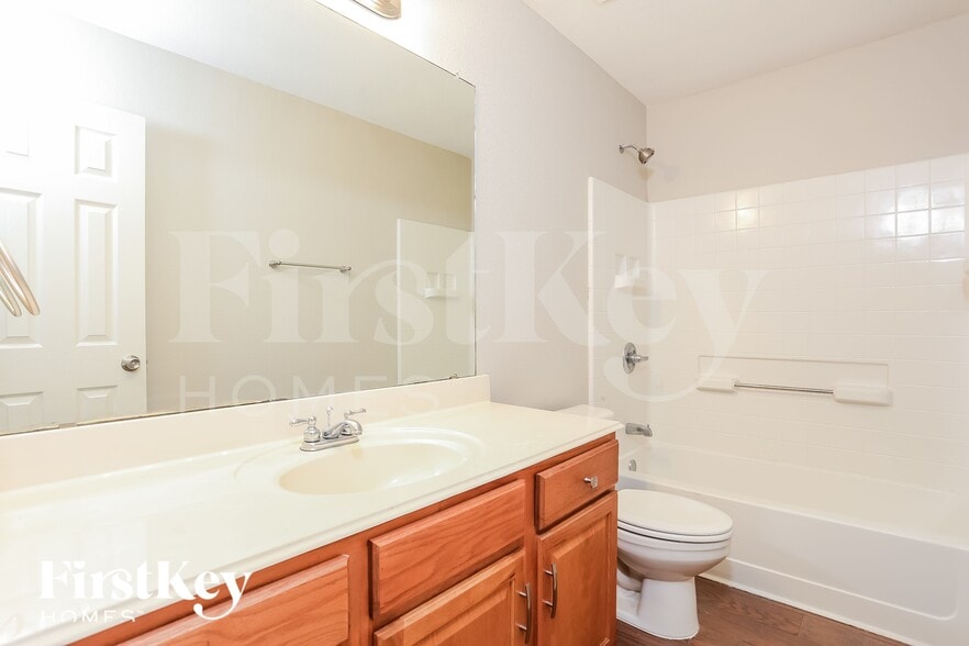 Building Photo - 5033 Charisma Dr