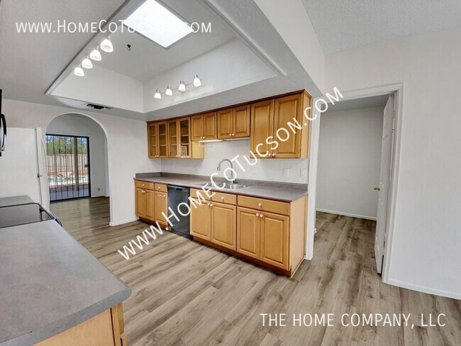 Building Photo - 5243 N Stonehouse Pl