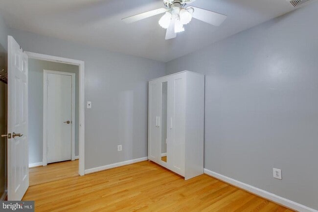 Building Photo - 5834 Pratt St