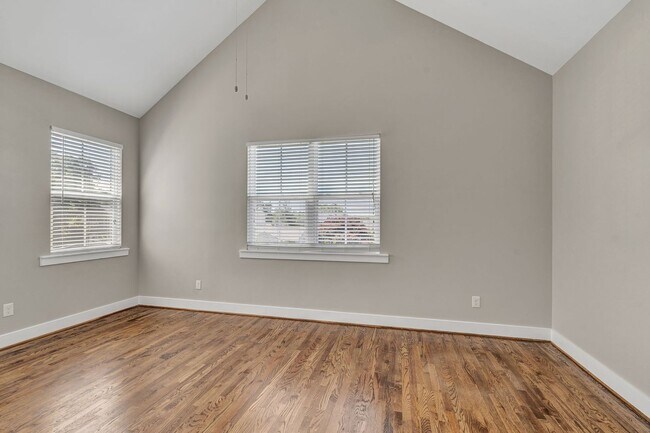 Building Photo - 4 BR with amenities in The Nations~