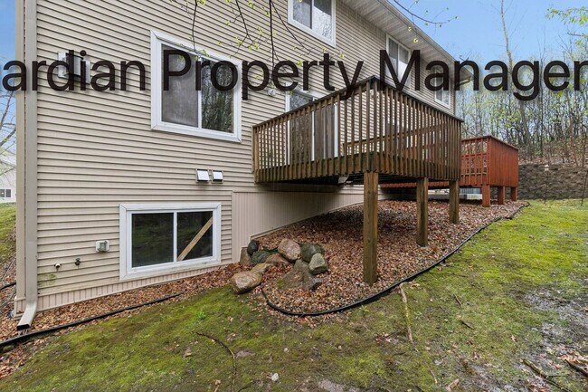 Building Photo - 249 Pleasant Ln