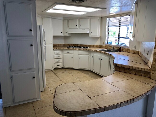 Building Photo - Spacious 2 Bedroom 2 Bath Home near River!