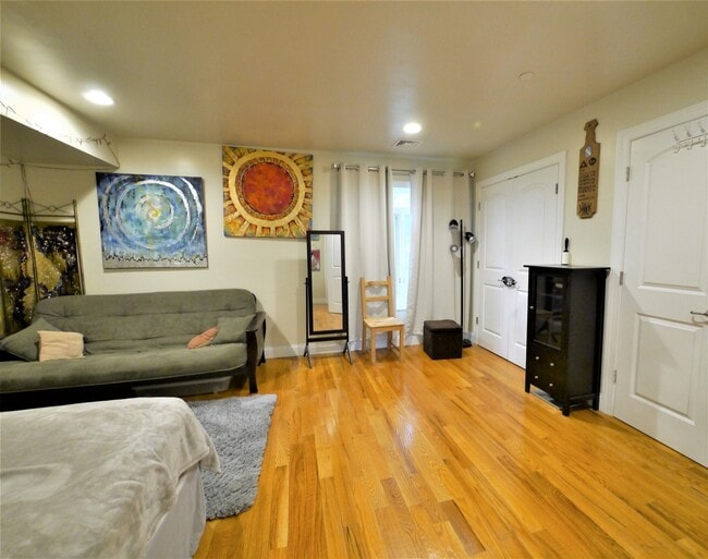 Building Photo - 124 68th St