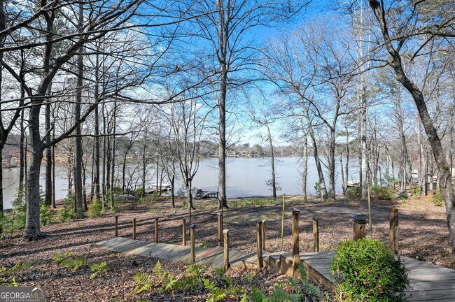 Building Photo - 300 Island Cove Dr