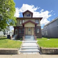Building Photo - 4 Bedroom Duplex - Belknap Hill Area!
