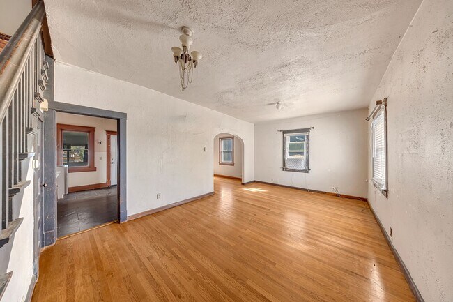 Building Photo - 746 Colorado Ave