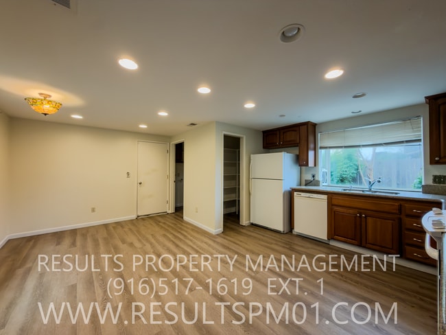 Building Photo - 3 Bedroom | 2 Bathroom Home – Available Now