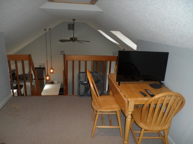 Building Photo - 9400 Ventnor Ave