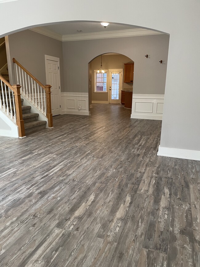 Building Photo - 183 Augusta Ave