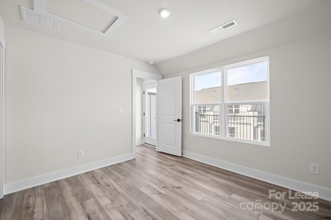 Building Photo - 3007 Jolene Ct