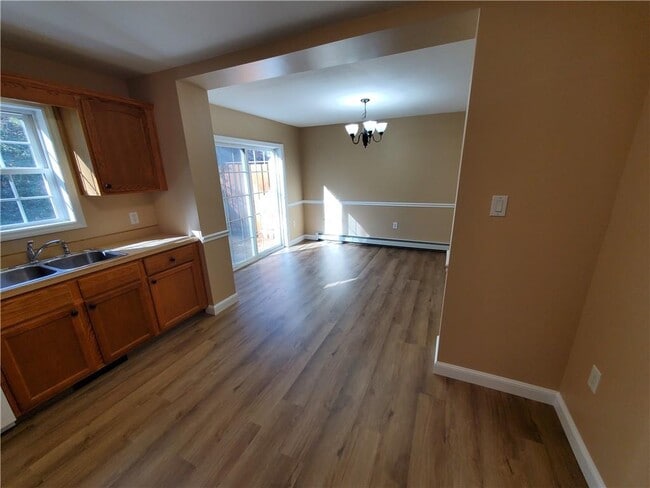 Building Photo - 35 Mapleville Main