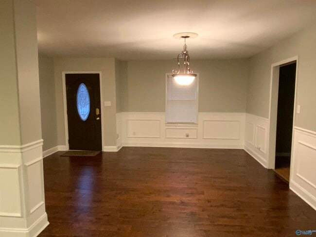 Building Photo - 108 Pat St