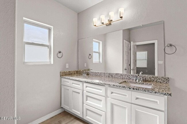 Building Photo - 13186 Emerald Isle St