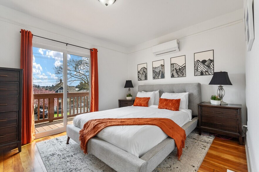 Building Photo - 1914 E Jefferson St