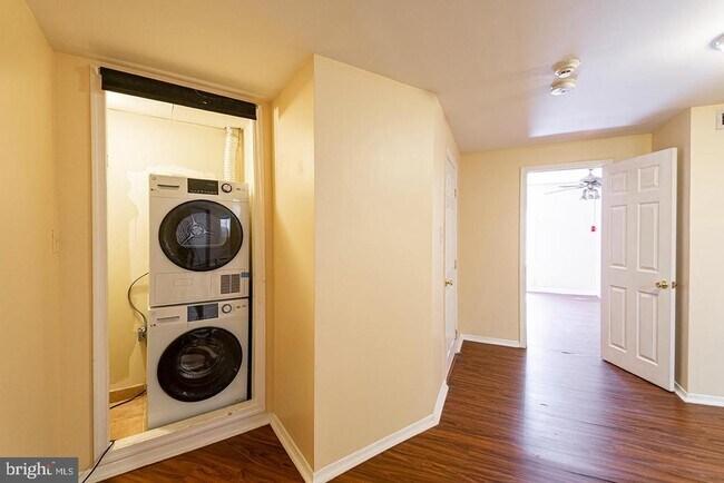 Building Photo - 1635 Passyunk Ave