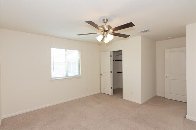 Building Photo - 1732 Lakota Ln