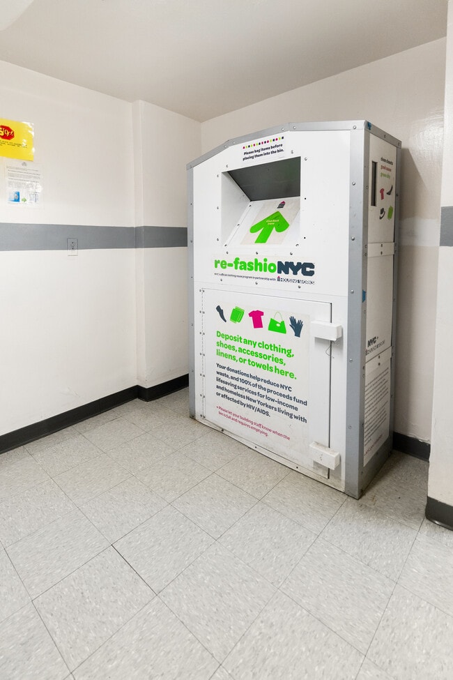 Building Photo - Park City Estates 1