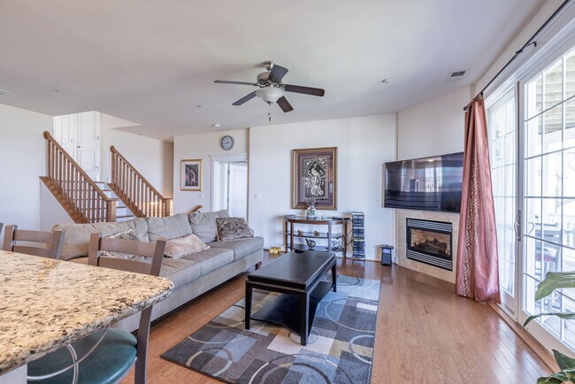 Building Photo - 101 Swan Cove Ln