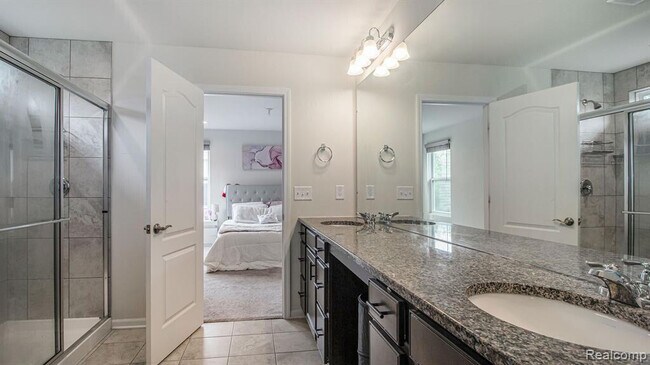 Building Photo - 28320 Verona Dr