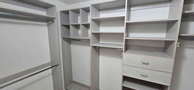 Building Photo - 12701 SW 13th St