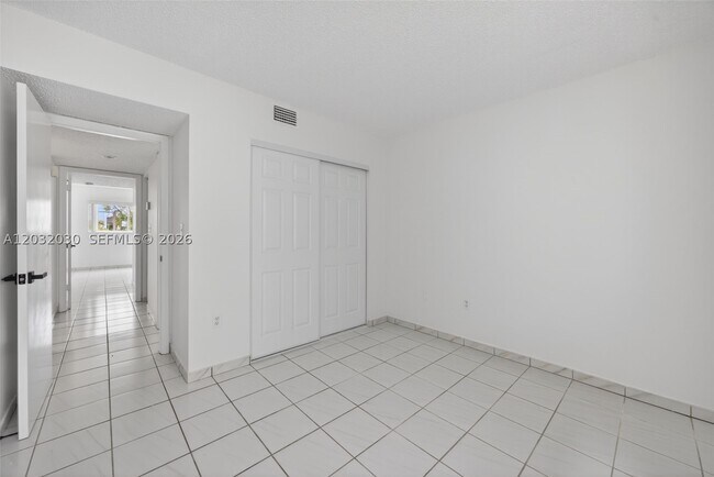 Building Photo - 800 SW 104th Ct