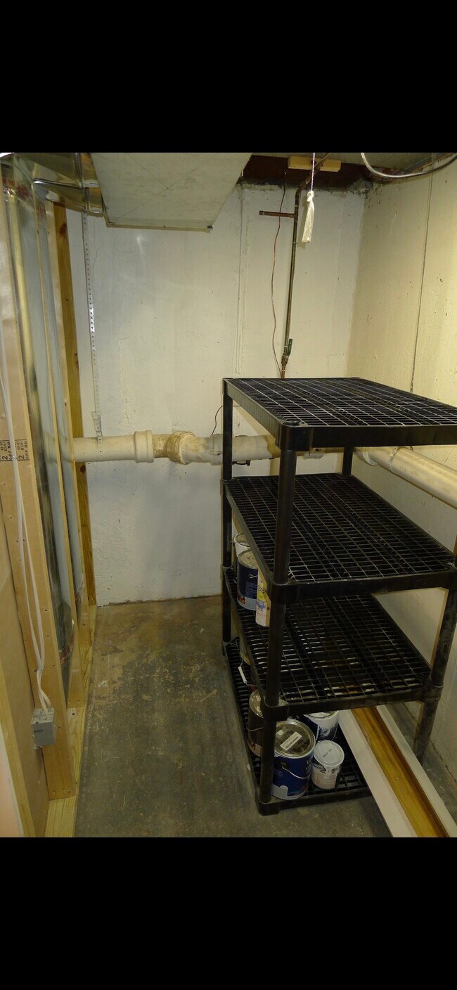 Building Photo - 278 Valley View Road