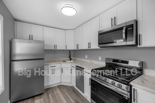 Building Photo - 1725 Hollins St