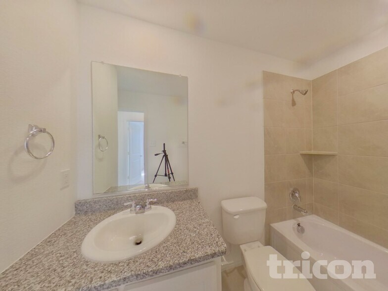 Building Photo - 2504 Bunkerton Dr