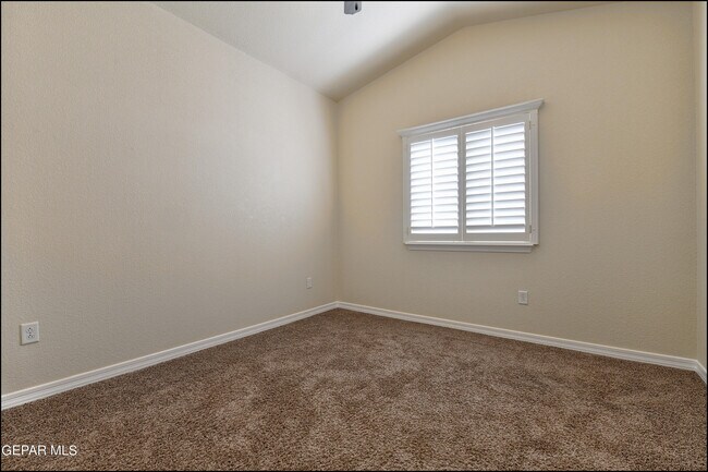 Building Photo - 14319 Owl Point Ave