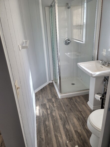 Building Photo - 502 Fir St